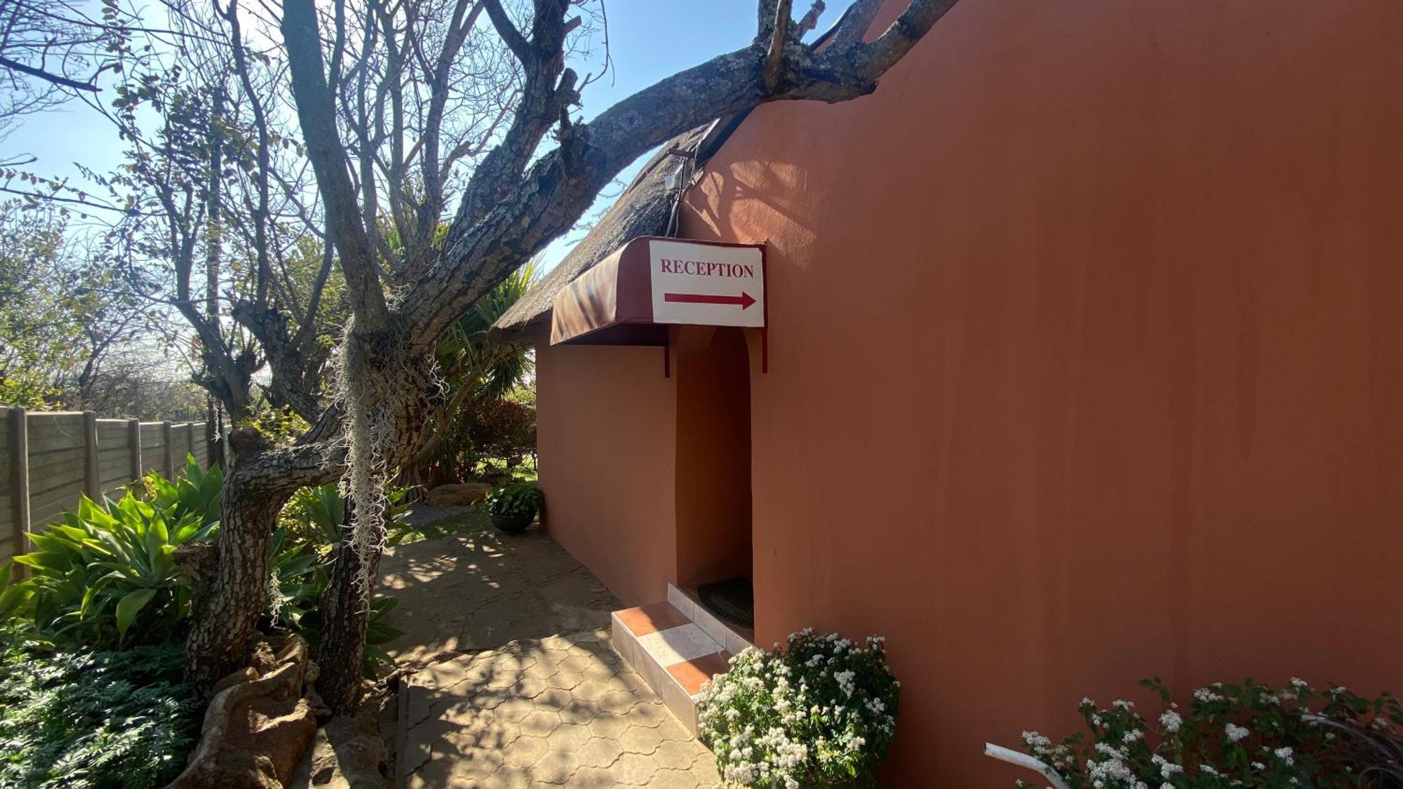 Lynns Guest House 불라와요 외부 사진
