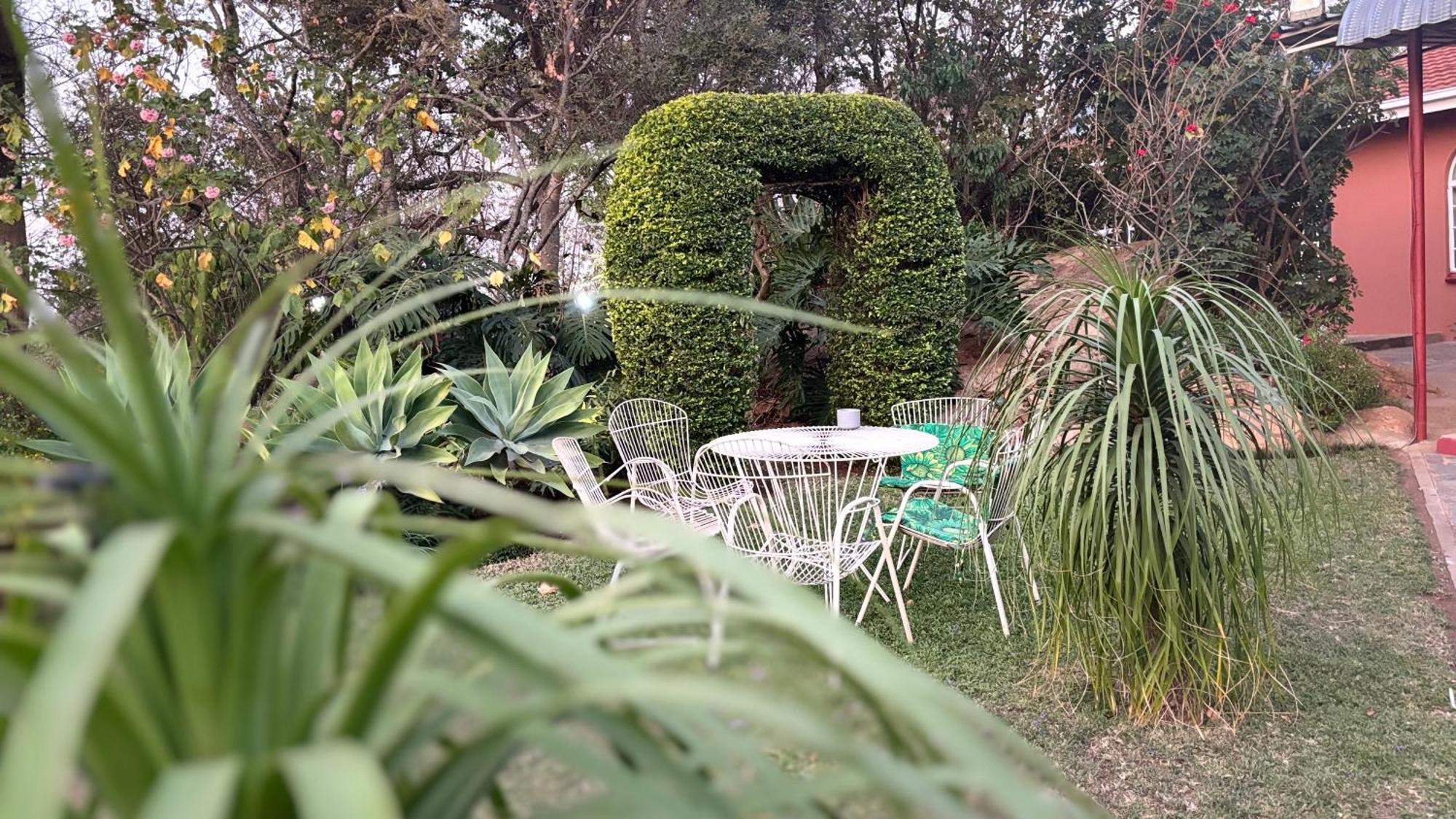 Lynns Guest House 불라와요 외부 사진