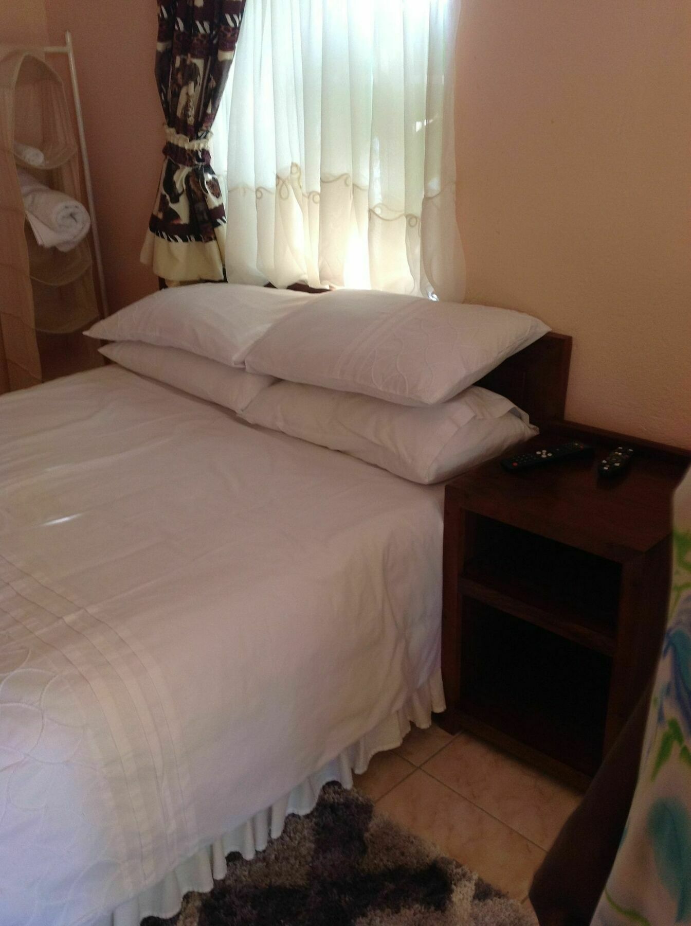 Lynns Guest House 불라와요 외부 사진